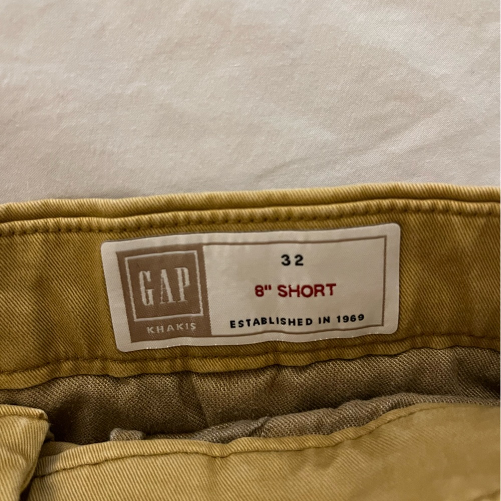 GAP Tan Flat Front Shorts - Picture 4 of 4